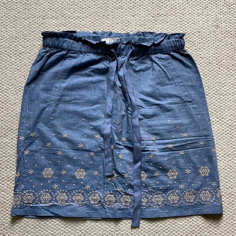 Ann Taylor loft cotton mini skirt.